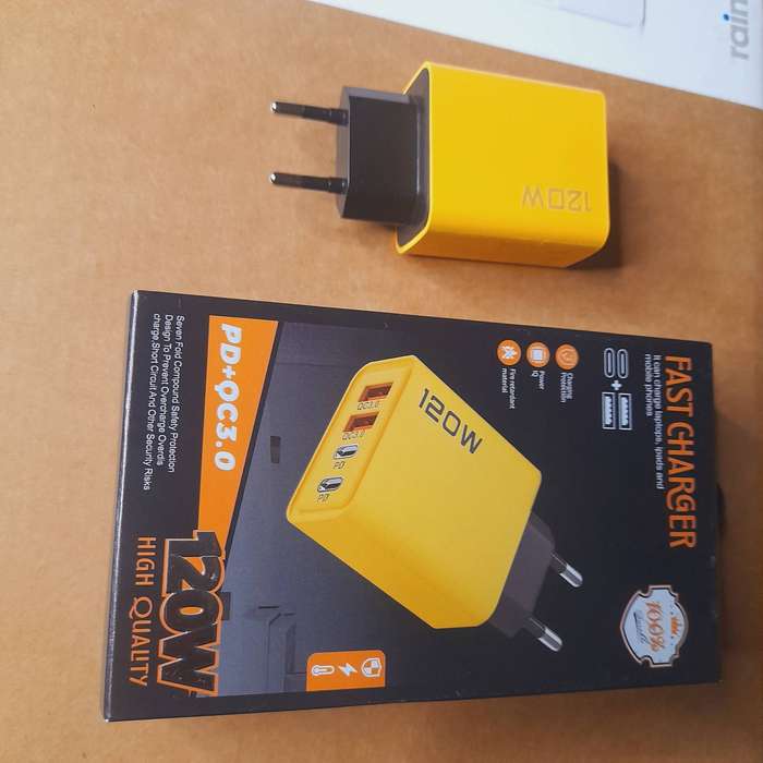 120 watts travel fast charger