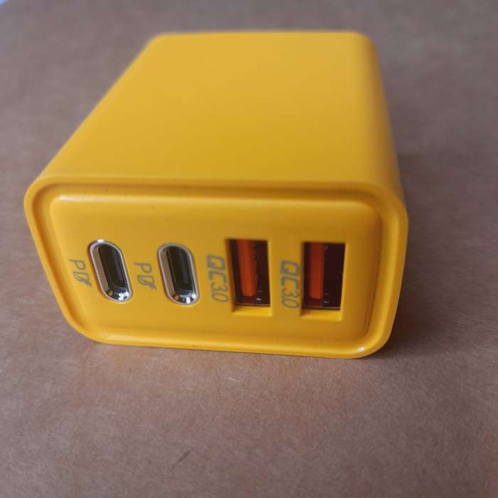 120 watts travel fast charger