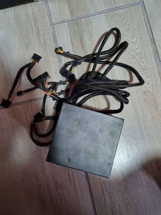 Gigabyte 600w Psu