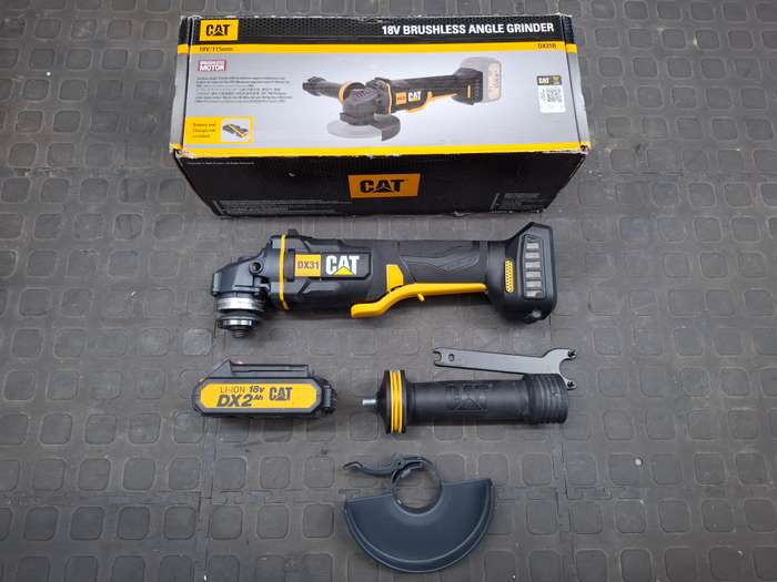 CAT DX31B Angle grinder & 2.0Ah Battery