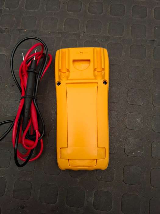 FLUKE 177 Multimeter