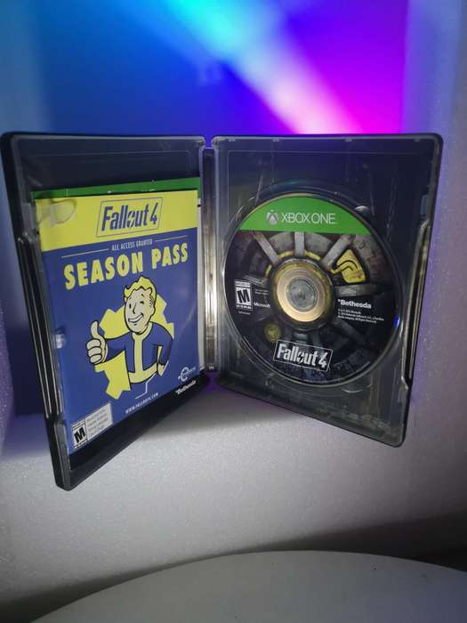 Fallout metal case limited edition (Xbox one)