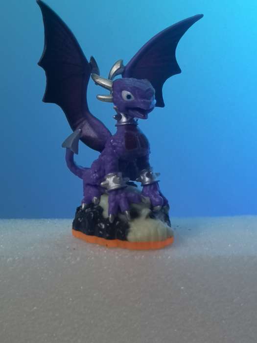 Skylanders Spyro's Adventure Cynder figurine