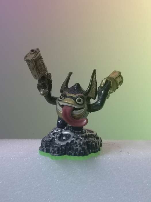 Skylanders Spyro's Adventure Legendary Trigger Happy figurine