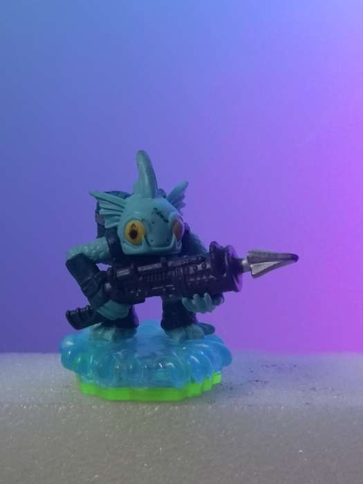 Skylanders Spyros Adventure Gill Grunt  figurine