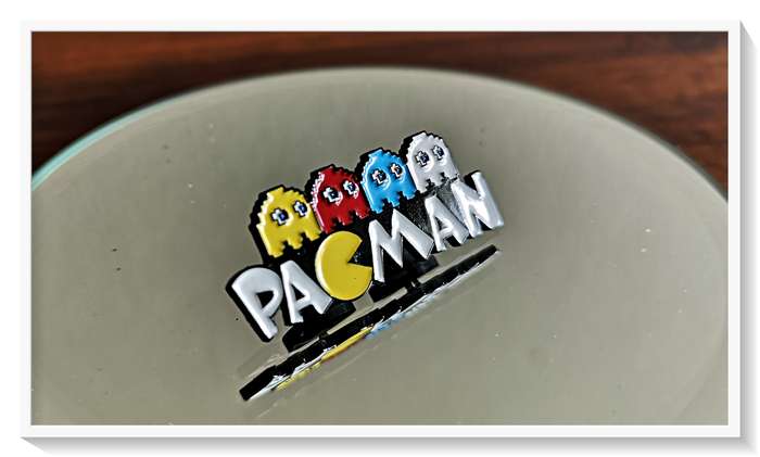 1980s Pacman Vintage Game Pin Brooch - Generation X Gaming Paraphernalia ***