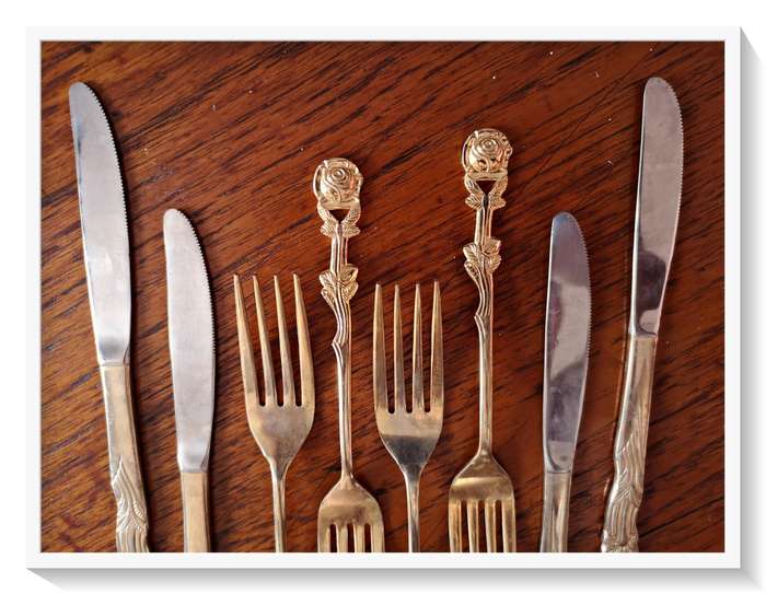 24K Gold Plated BARBER Stainless Steel Knives 4X and Forks 4X - Used but still in Good Condition ***