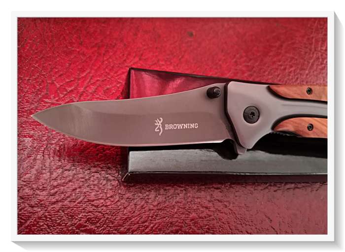 A BROWNING Skinner Blade - Pure Stainless Steel Blade - Beautiful Hard Wood Handle - Brand New*