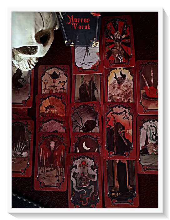 A Deck of HORROR TAROT CARDS - Great Quality Gloss Cards +- 80 Horror Cards in Box - Condition: New