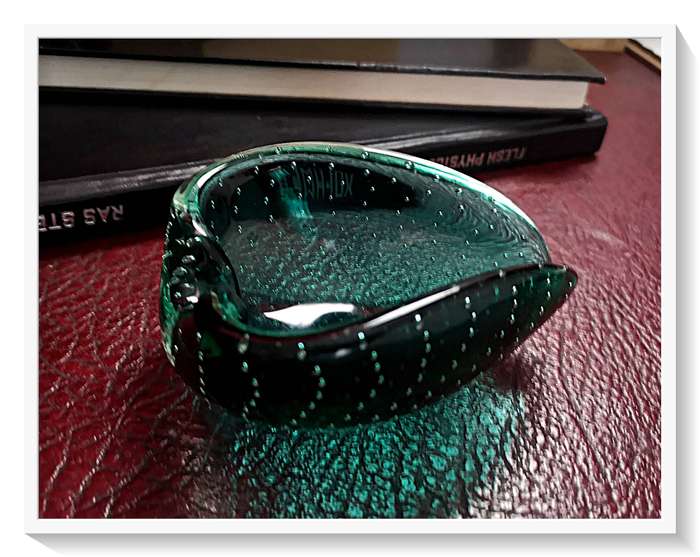 A Sensual Organic Shaped Murano Ashtray with Tiny Bubbles in Impeccable Condition 110mm by 90mm