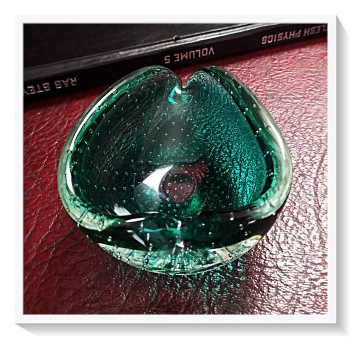 A Sensual Organic Shaped Murano Ashtray with Tiny Bubbles in Impeccable Condition 110mm by 90mm