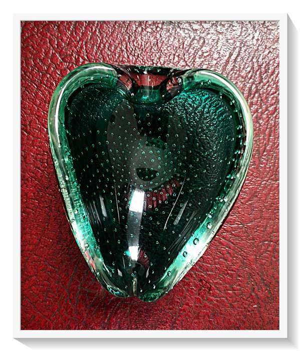 A Sensual Organic Shaped Murano Ashtray with Tiny Bubbles in Impeccable Condition 110mm by 90mm