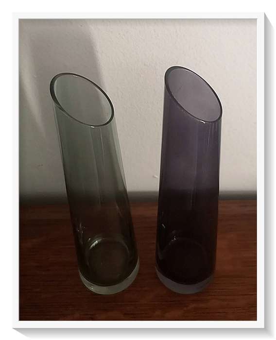 A beautiful Pair of Cone Shaped Glass Vases - Dimensions 160mm by 60mm