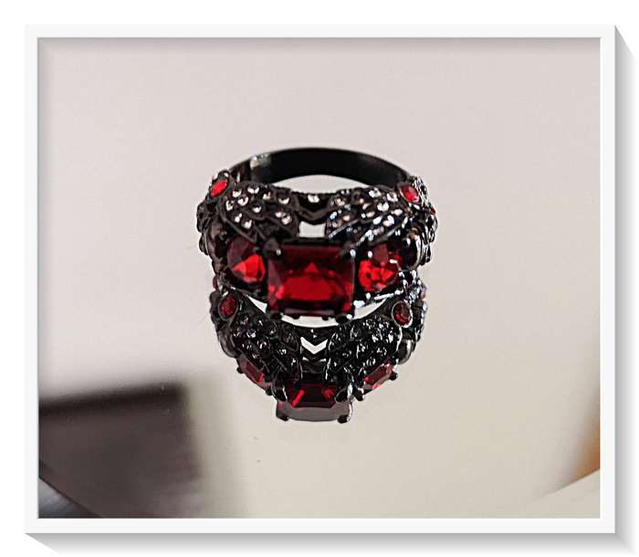 Ring Black Metal and Blood Red Gothic Fashion for Dark Hearts - Ring Size 8 - Condition: New