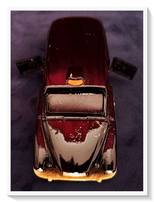CORGI AUSTIN London Taxi Black - Some Scratches on the Bonnet (Left) Otherwise Perfect 5cmby 12cm