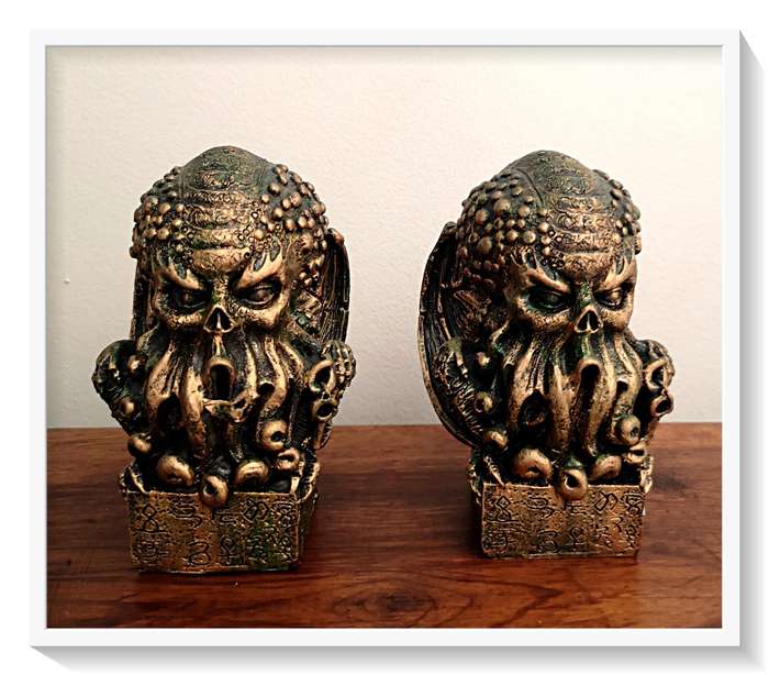Cthulhu Mythos Statues Based on Lovecraft Creature - Resin Cast and Hand Painted - Size 9mm by 13mm