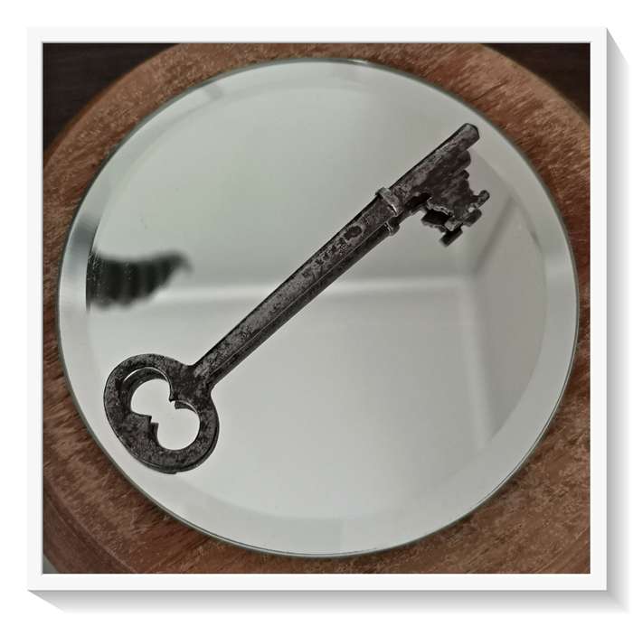 Large Antiquarian Key Metal Key - Cryptic Key *****
