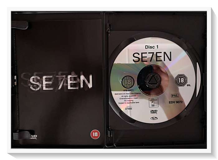 SEVEN - Special Two Disc Collectors Edition - Cult Classic - 18VNL - In Excellent Condition
