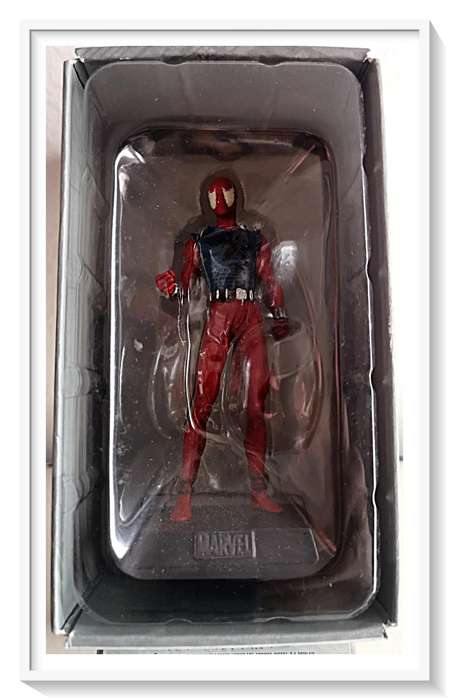 Scarlet Spider MARVEL COMICS - Collectible Lead Figurine - In Mint Condition