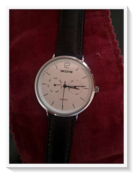 Second Hand Classical SKONE Stainless Steel Water Resistant Watch - Requires New Battery - Working *