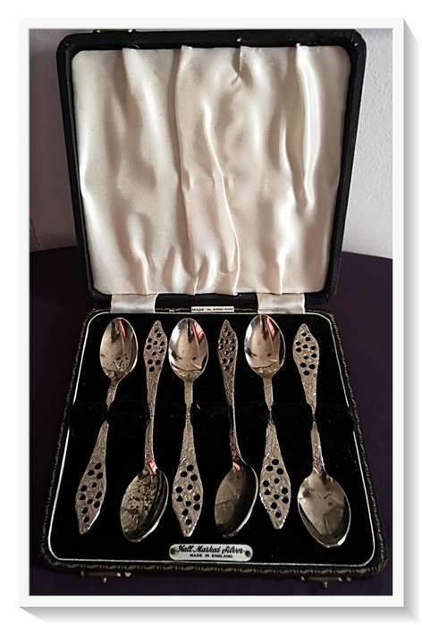 HALL MARKED SILVER TEASPOONS in Original B - Made in England - A Set of Six Silver Plated Teaspoons
