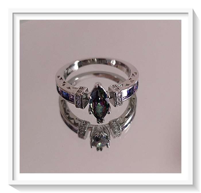 Sterling Silver 925 Ring - Ionised Crystal Quartz - Stone: Simulated Mystic Topaz - Size 8 For Her
