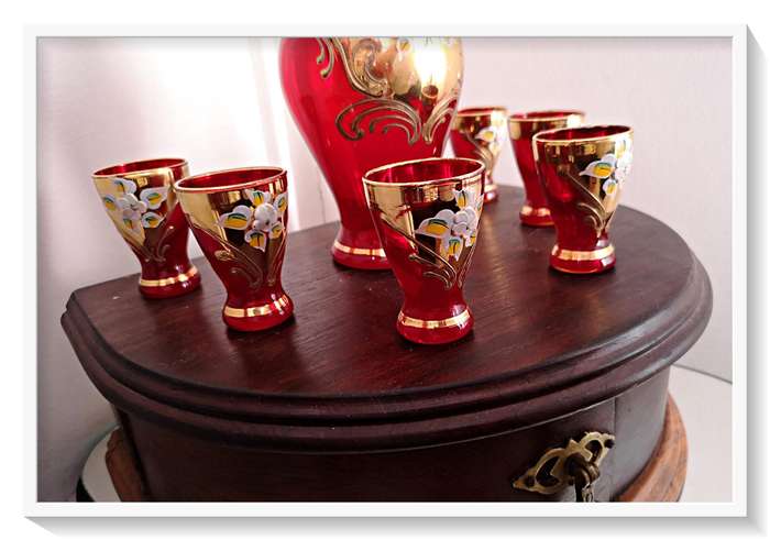 VINTAGE RUBY AND GOLD VENETIAN DECANTER SET - SIX GLASSES - Absolutely Stunning *