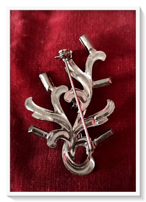 Vintage Vegetative Leaflike Emblem Marcasite Brooch with Opalesque Rhinestone Inlays