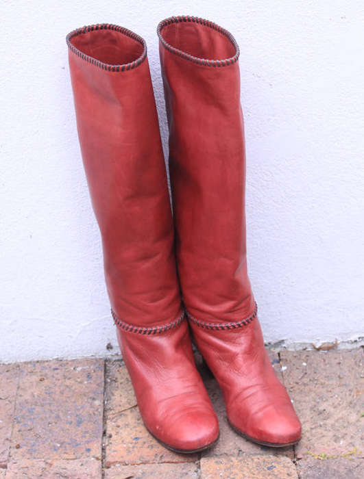 Classic Pair of Italian Soft Leather Knee High Boots for Ladies, UK Size 5