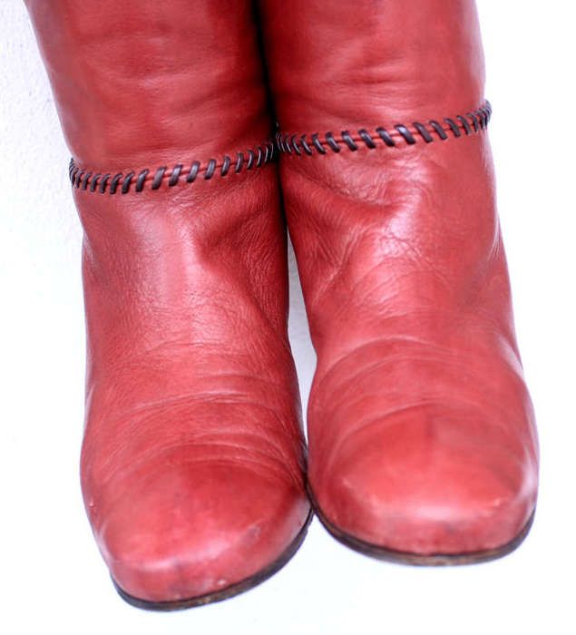 Classic Pair of Italian Soft Leather Knee High Boots for Ladies, UK Size 5