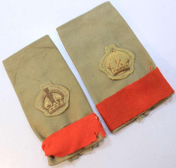 WW2 SAAF Major Shoulder Epaulette with Kings Crown Embroided Badges