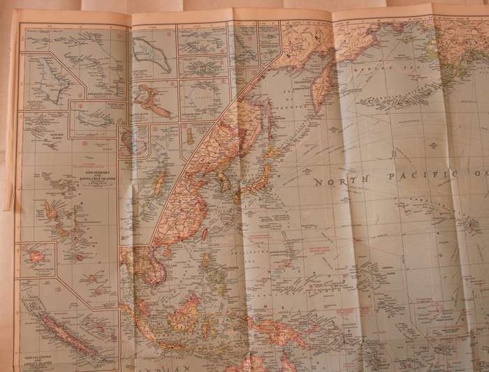 National Geographic Folded Map of The Pacific Ocean December 1952.