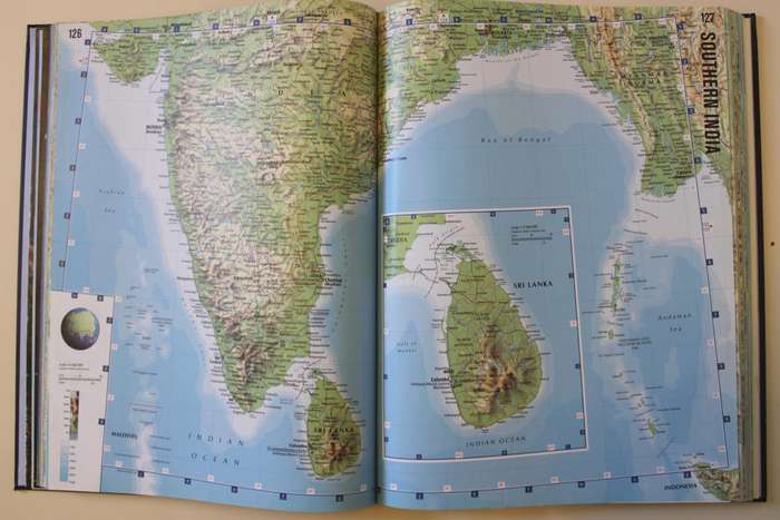 Readers Digest World Atlas Large Atlas (Fold Out Maps) First Edition 2004