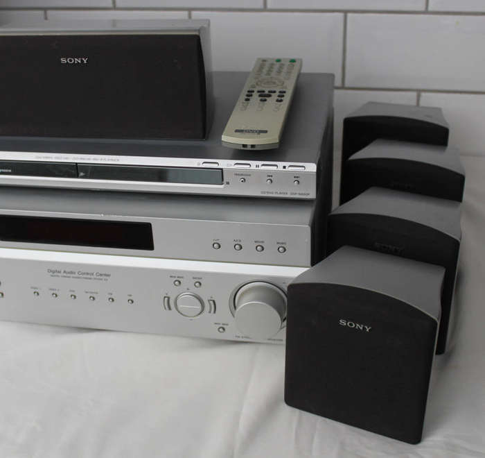 Sony HT-DDW670 Digital Audio Control Cenrtre 5.1 Speaker Surround Sound and DVD Player
