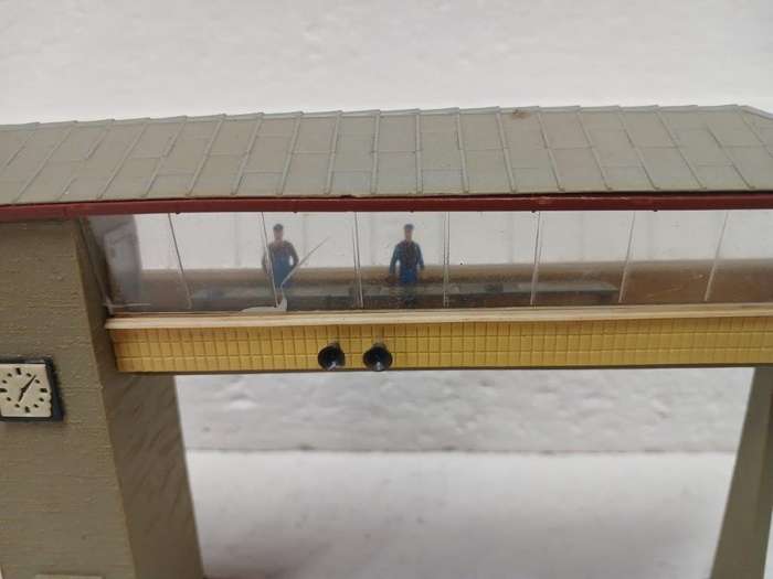 HO SCALE - VOLLMER - LARGE CONTROL TOWER