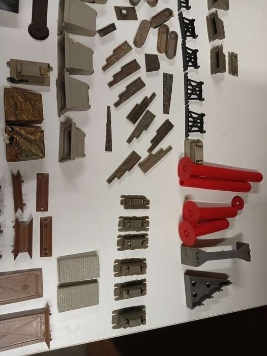 HO / OO SCALE - BRIDGE SUPPORTS & SOME STONE WALLING