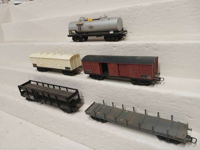 HO SCALE - JOUEFF - X5 VARIOUS GOODS WAGONS