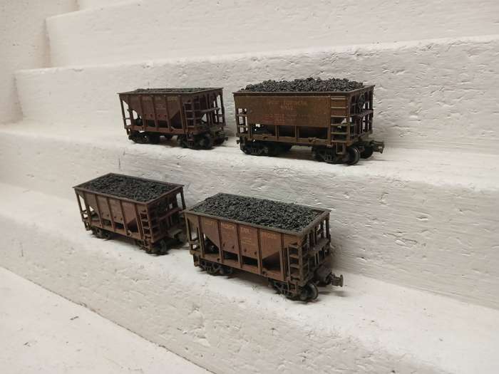 HO SCALE - GREAT NORTHERN SHORT 21 FOOT COAL/ORE WAGONS - X4