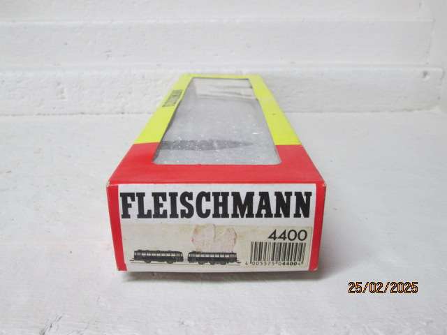 HO SCALE - FLEISCHMANN - RAIL CAR SET - BOXED