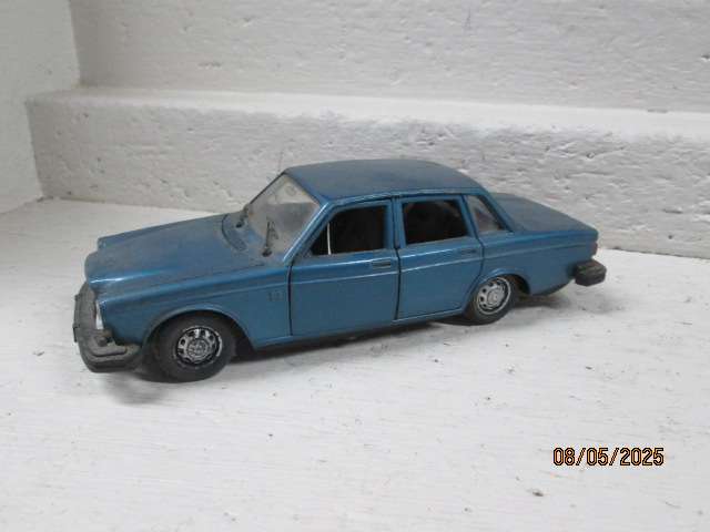 DIE CAST : POLISTIL - VOLVO 164-E