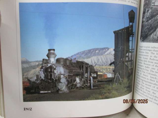 HARDCOVER TRAIN BOOK: STEAM RAILWAYS OF THE WORLD
