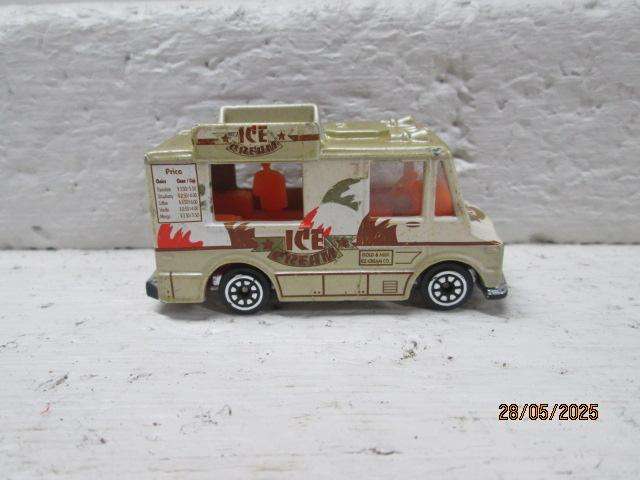 DIE CAST ICE CREAM TRUCK