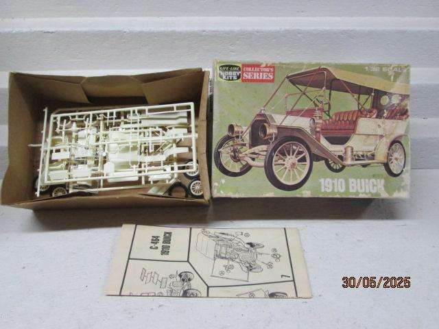 1:32 SCALE - LIFE-LIKE HOBBY KITS - 1910 BUICK - KIT - BOXED