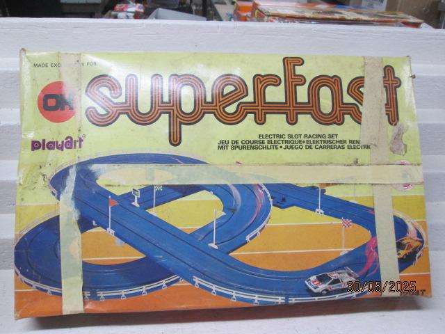 PLAYART - SUPERFAST - SLOT CAR RACING SET - BOXED