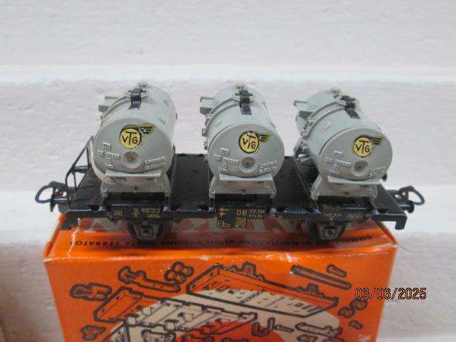 HO SCALE - MARKLIN - VARIOUS GOODS WAGONS - X4