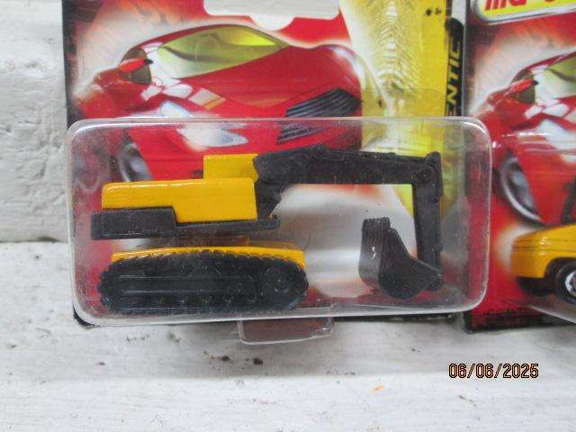 DIE CAST - MAJORETTE- EARTHMOVING EQUIPMENT - X2 - BOXED