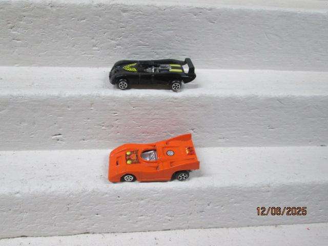 DIE CAST - SPORTS CARS - X2