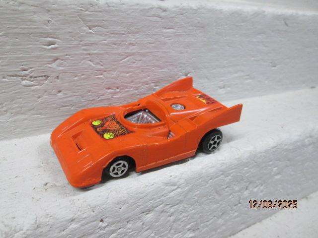 DIE CAST - SPORTS CARS - X2