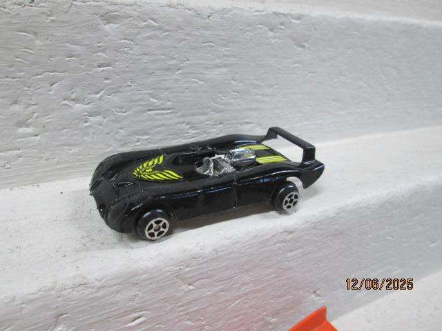 DIE CAST - SPORTS CARS - X2