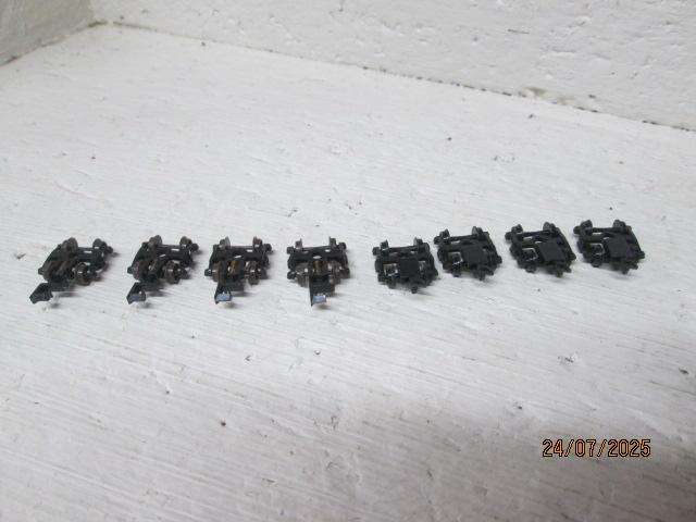 N SCALE - BOGIES - X8